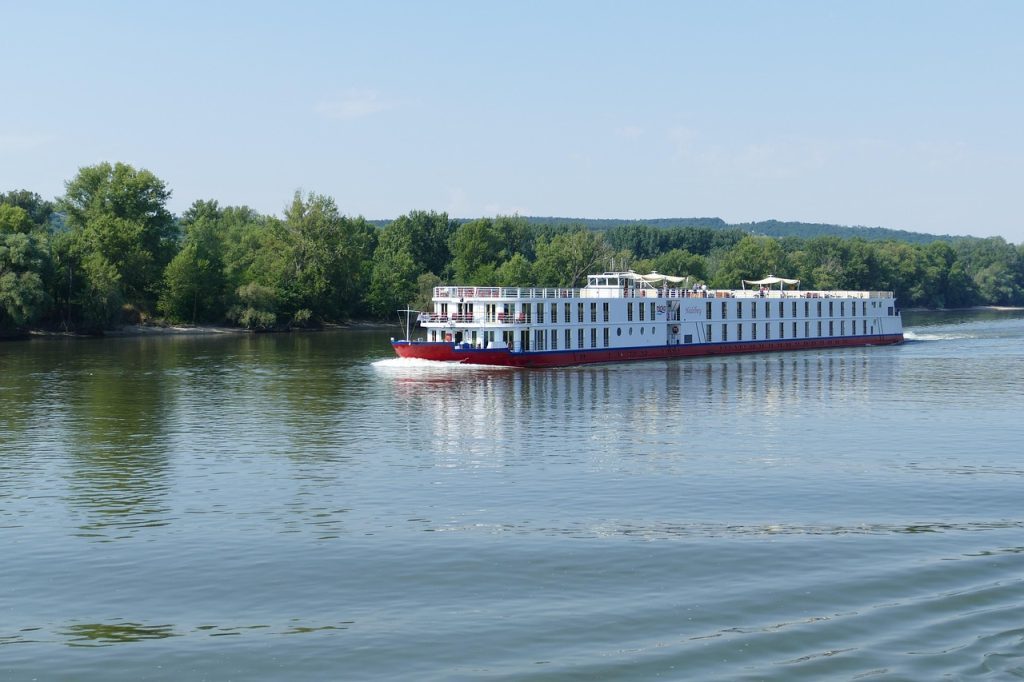 Small Ship Cruising